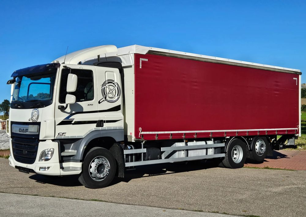 DAF CF370/410/BURTO-FIRANKA/RETARDER/WINDA/OŚ SKRĘTNA-PODNOSZONA/E6/SPROWADZONY/20PALET/BURTO-FIRANKA - Camión lona: foto 1 DAF CF370/410/BURTO-FIRANKA/RETARDER/WINDA/OŚ SKRĘTNA-PODNOSZONA/E6/SPROWADZONY/20PALET/BURTO-FIRANKA - Camión lona: foto 1