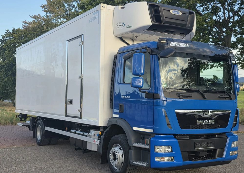 MAN TGM 15.250 / CHŁODNIA / WINDA / 2018 ROK / 230 TYŚ KM / BOCZNE DRZWI / AUTOMAT / SPROWADZONY / E6 / 18  EUROPALET/ - Camión frigorífico: foto 2 MAN TGM 15.250 / CHŁODNIA / WINDA / 2018 ROK / 230 TYŚ KM / BOCZNE DRZWI / AUTOMAT / SPROWADZONY / E6 / 18  EUROPALET/ - Camión frigorífico: foto 2