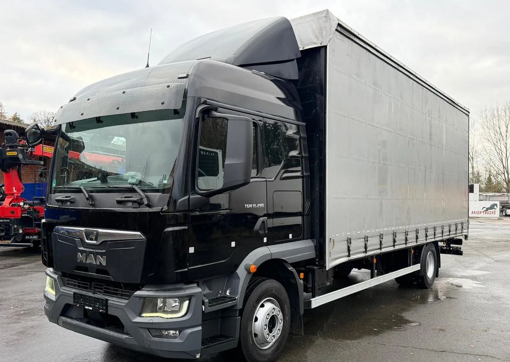 MAN TGM 15.290 / NOWY MODEL / E6 / 18PALET / 7720 ŁADOWNOŚĆ / SERWISOWANY / NOWY TACHOGRAF / NISKI PRZEBIEG / WINDA / FIRANKA / SPROWADZONY / 2022 / NISKI PRZEBIEG /PIERWSZY WŁAŚCICIEL/ - Camión lona: foto 2 MAN TGM 15.290 / NOWY MODEL / E6 / 18PALET / 7720 ŁADOWNOŚĆ / SERWISOWANY / NOWY TACHOGRAF / NISKI PRZEBIEG / WINDA / FIRANKA / SPROWADZONY / 2022 / NISKI PRZEBIEG /PIERWSZY WŁAŚCICIEL/ - Camión lona: foto 2