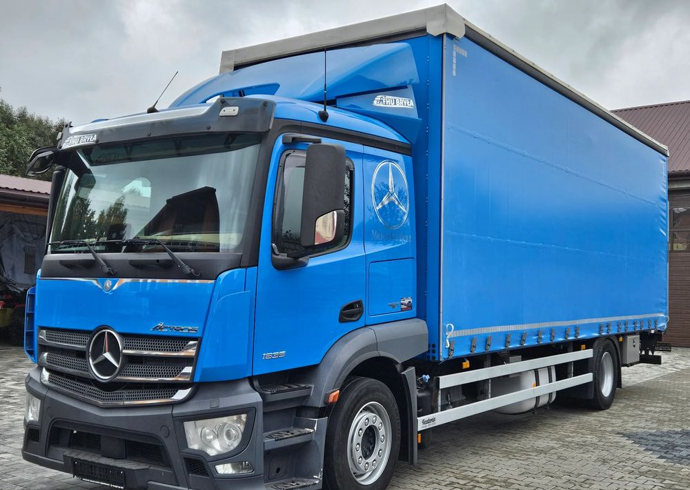 Mercedes-Benz ACTROS 1835 / FIRANKA / WINDA / 19 EUROPALET / AUTOMAT / Z NIEMIEC / 2016/DUŻA ŁADOWNOŚĆ - Camión lona: foto 2 Mercedes-Benz ACTROS 1835 / FIRANKA / WINDA / 19 EUROPALET / AUTOMAT / Z NIEMIEC / 2016/DUŻA ŁADOWNOŚĆ - Camión lona: foto 2