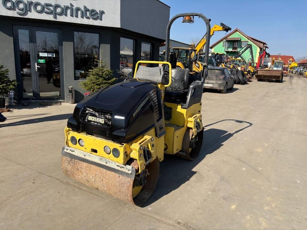 Bomag BW 100 AD-5 - Apisonadora de asfalto: foto 1 Bomag BW 100 AD-5 - Apisonadora de asfalto: foto 1