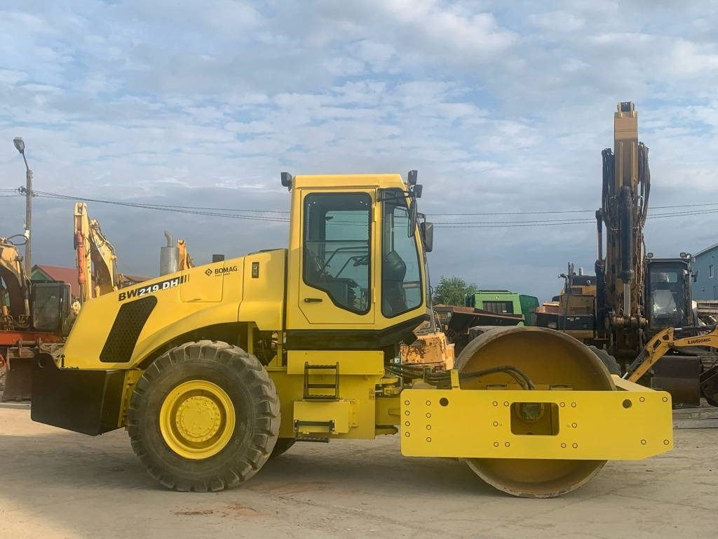 Bomag Shantui BW219DH - Compactador: foto 2 Bomag Shantui BW219DH - Compactador: foto 2