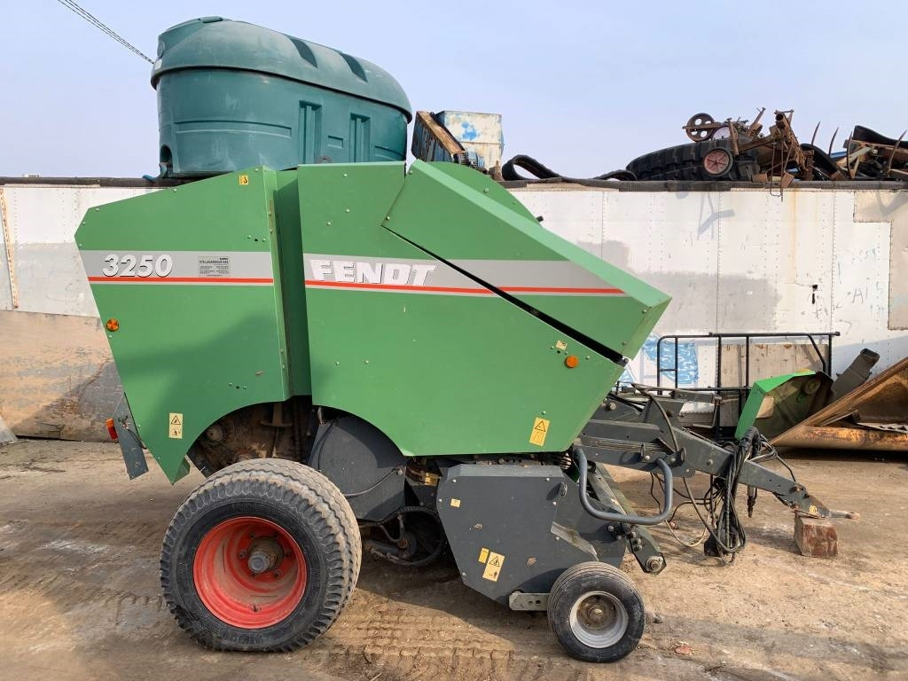 Fendt 3250 - Rotoempacadora: foto 2 Fendt 3250 - Rotoempacadora: foto 2
