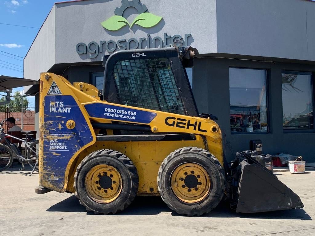 Gehl R 165 Gehl R 165 - Minicargadora: foto 5 Gehl R 165 Gehl R 165 - Minicargadora: foto 5