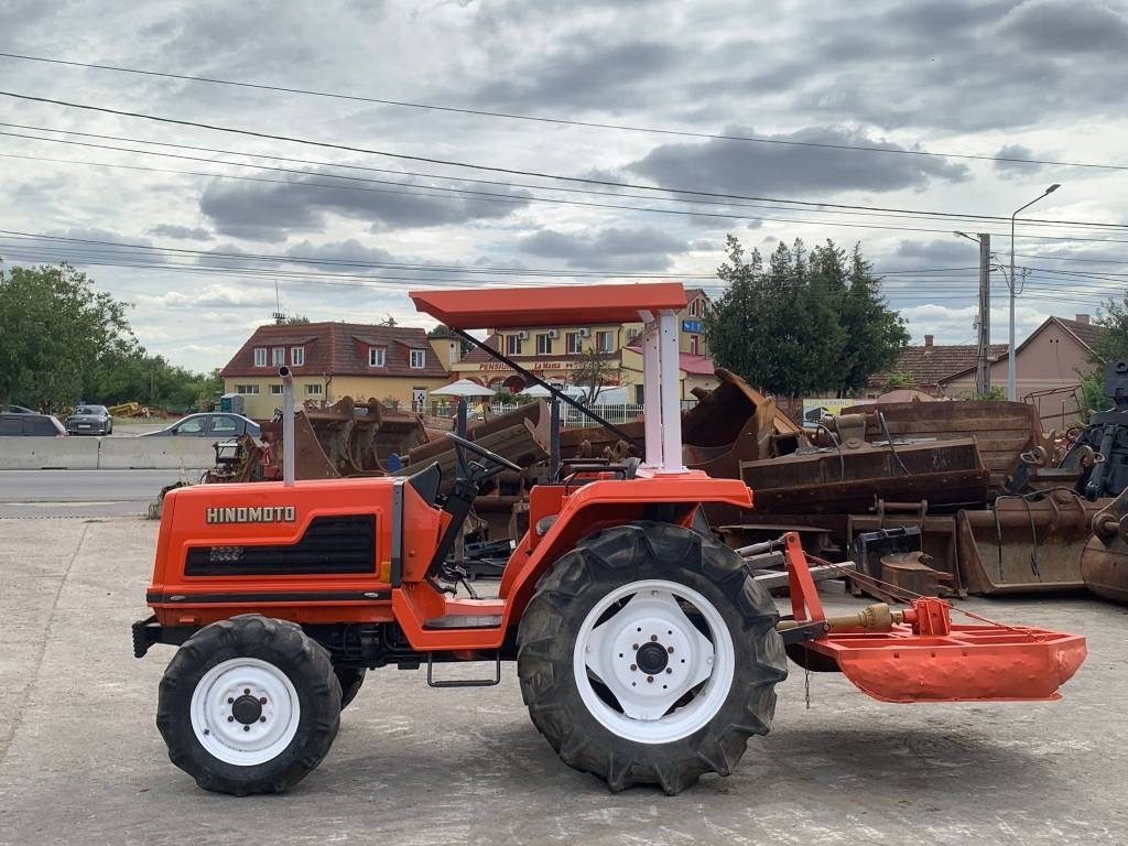 Hinomoto BD150 - Tractor: foto 3 Hinomoto BD150 - Tractor: foto 3