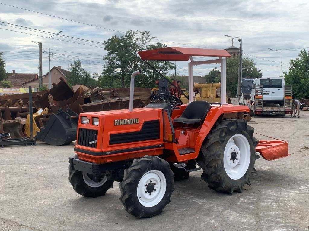 Hinomoto BD150 - Tractor: foto 2 Hinomoto BD150 - Tractor: foto 2