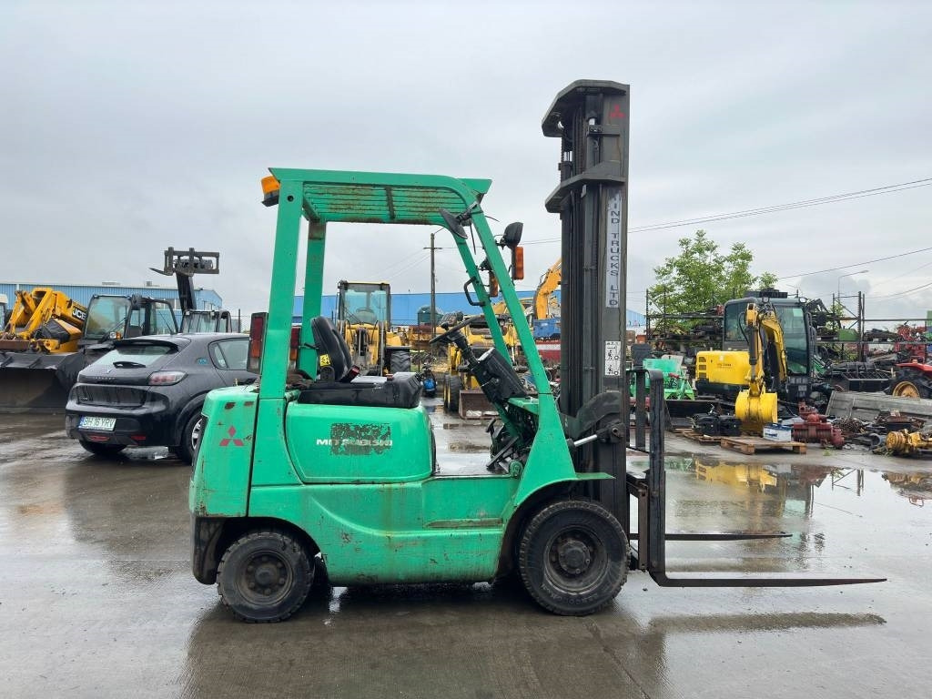 Mitsubishi FD15 - Carretilla elevadora diésel: foto 4 Mitsubishi FD15 - Carretilla elevadora diésel: foto 4