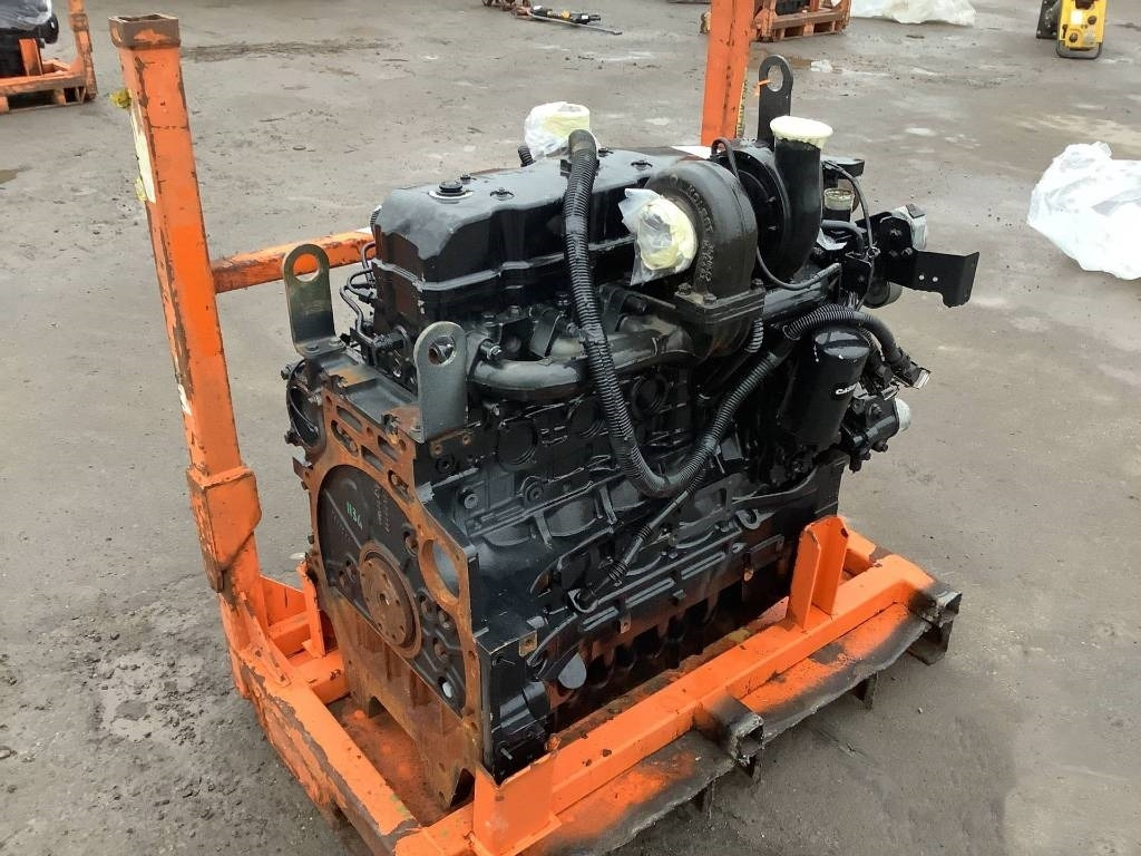 New Holland F4DFE613J*A0002 - Motor para Maquinaria de construcción: foto 3 New Holland F4DFE613J*A0002 - Motor para Maquinaria de construcción: foto 3