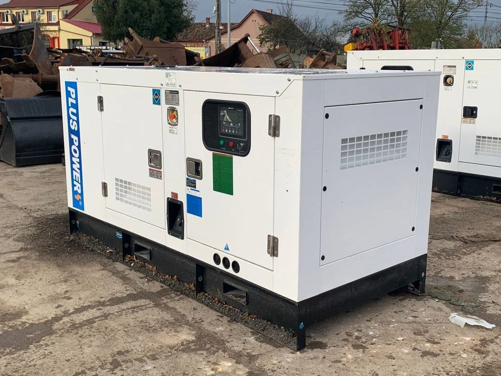 Plus Power GF2-100 - Generador industriale: foto 3 Plus Power GF2-100 - Generador industriale: foto 3