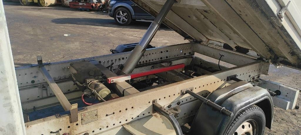 Renault Master 120 - Camión volquete: foto 4 Renault Master 120 - Camión volquete: foto 4