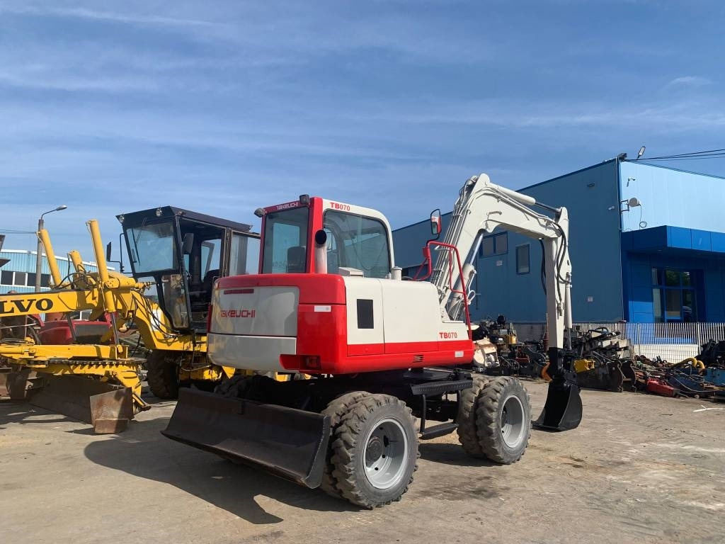 Takeuchi TB070W  - Excavadora de ruedas: foto 4 Takeuchi TB070W  - Excavadora de ruedas: foto 4