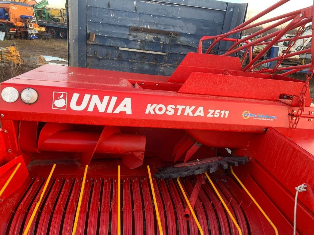Unia Kostka Z511 NEW - Empacadora de pacas cuadradas: foto 4 Unia Kostka Z511 NEW - Empacadora de pacas cuadradas: foto 4