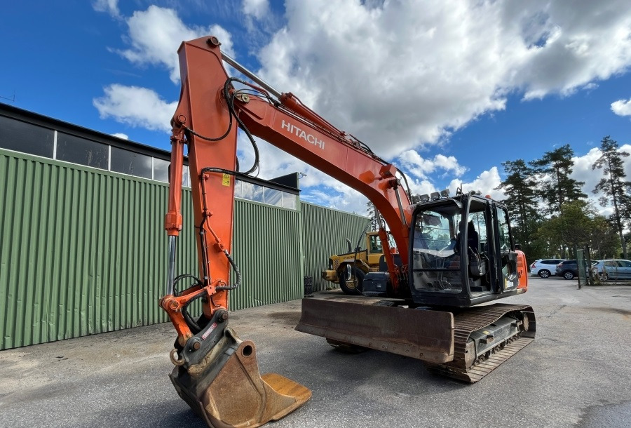 HITACHI Zaxis 130 - Excavadora de cadenas: foto 1 HITACHI Zaxis 130 - Excavadora de cadenas: foto 1