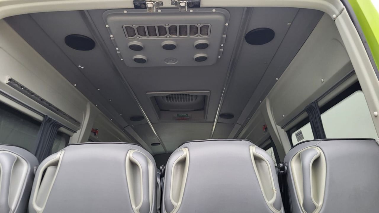 Minibús, Furgoneta de pasajeros Iveco Daily 24 places + 4 standing: foto 10