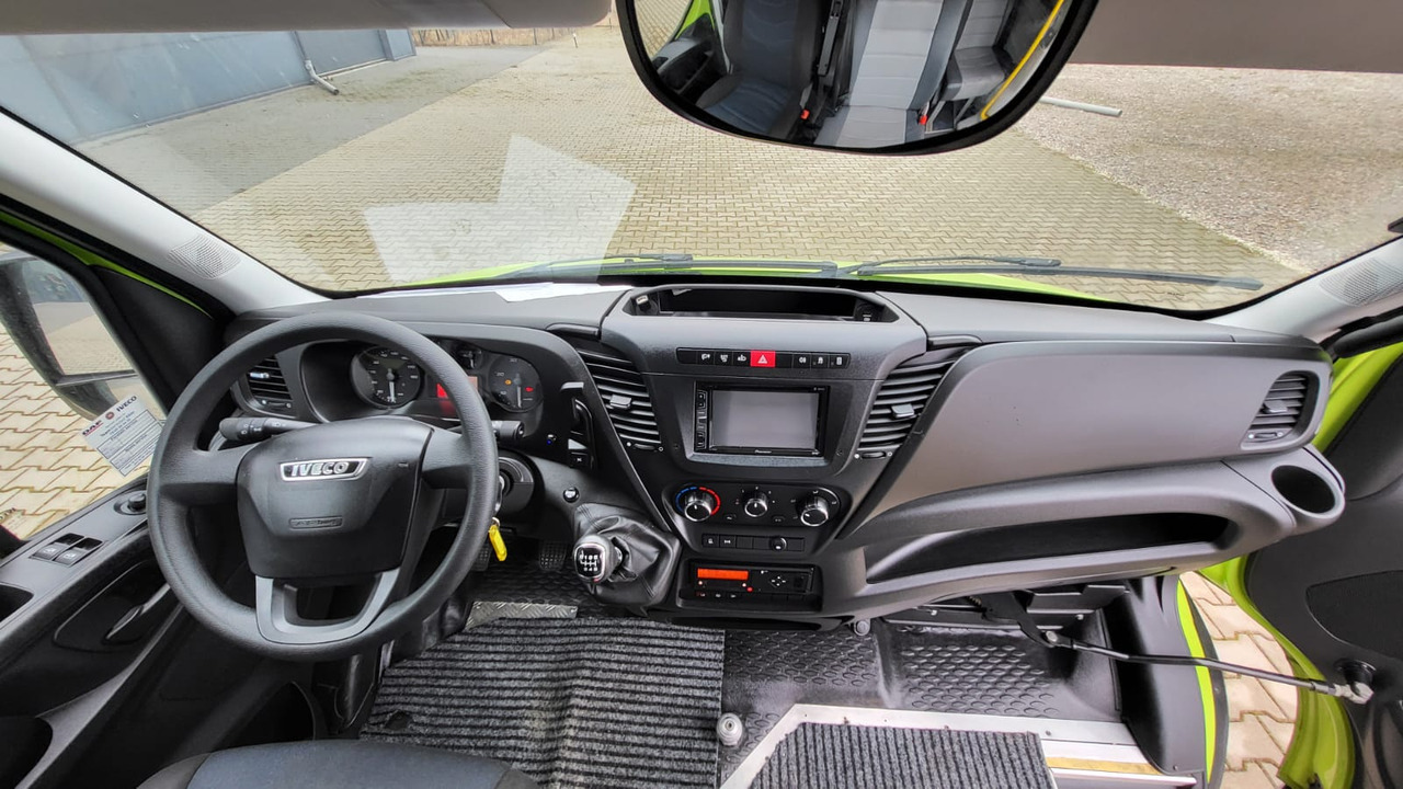 Minibús, Furgoneta de pasajeros Iveco Daily 24 places + 4 standing: foto 8