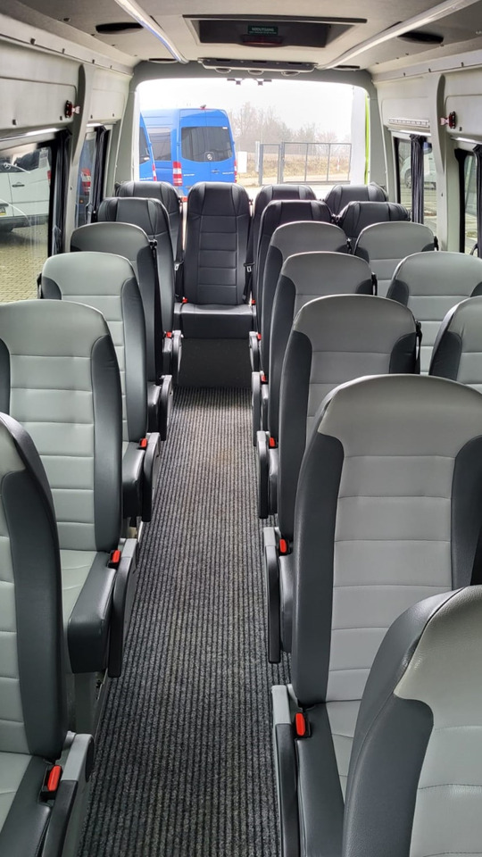Minibús, Furgoneta de pasajeros Iveco Daily 24 places + 4 standing: foto 9