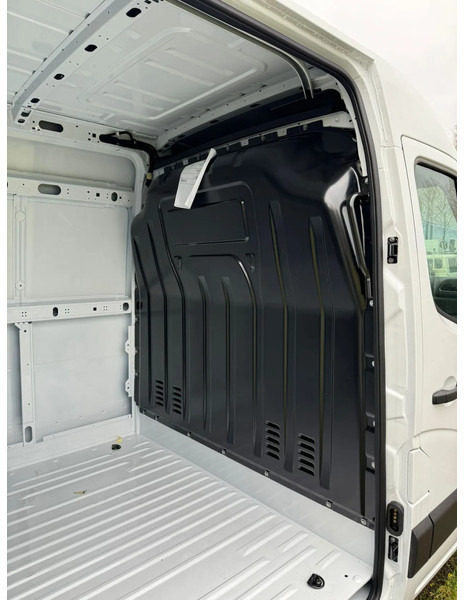 Renault Master L2H2 2.3D 140 HP - Euro 5 - NEW - 25 UNITS DIRECTLY AVAILABLE!!! - Furgón: foto 4 Renault Master L2H2 2.3D 140 HP - Euro 5 - NEW - 25 UNITS DIRECTLY AVAILABLE!!! - Furgón: foto 4