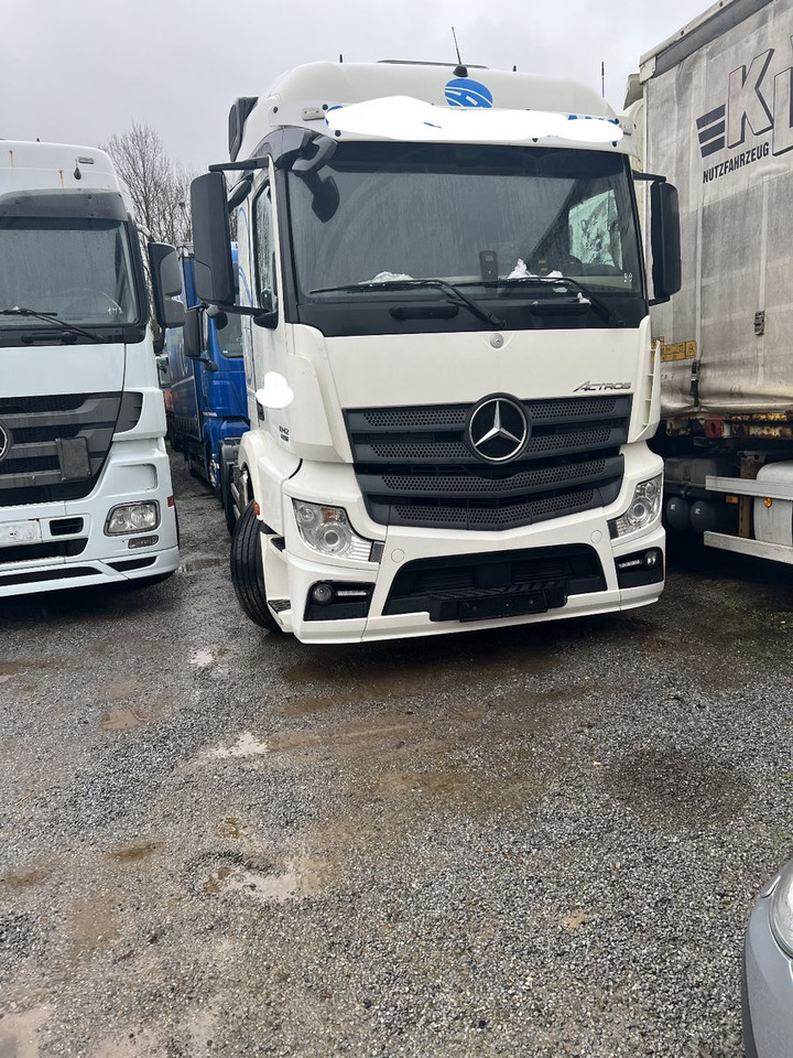 Mercedes-Benz 1842 LS Actros 1-Hand - Cabeza tractora: foto 1 Mercedes-Benz 1842 LS Actros 1-Hand - Cabeza tractora: foto 1