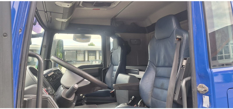 MAN 12.250 TGM - Camión lona: foto 4 MAN 12.250 TGM - Camión lona: foto 4