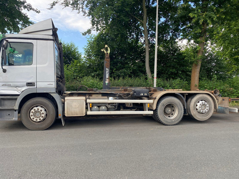 Mercedes-Benz 2641K 6x2 Abroller Klima - Camión multibasculante: foto 2 Mercedes-Benz 2641K 6x2 Abroller Klima - Camión multibasculante: foto 2