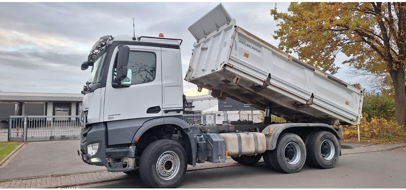 Mercedes-Benz 2648 3348 - Camión volquete: foto 3 Mercedes-Benz 2648 3348 - Camión volquete: foto 3