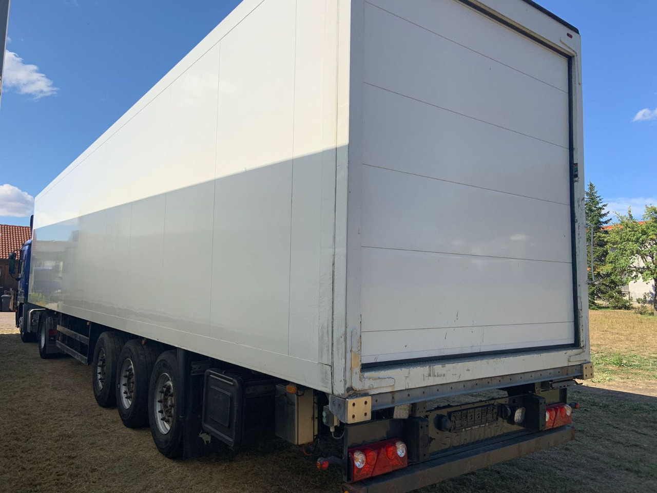 Schmitz Cargobull SKO 24 Tiefkühler 3Achser SAF - Semirremolque caja cerrada: foto 3 Schmitz Cargobull SKO 24 Tiefkühler 3Achser SAF - Semirremolque caja cerrada: foto 3