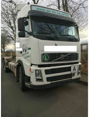 Volvo FH12-420 G.Haus 2xBett Klima Schaltgetriebe Reta - Camión multibasculante: foto 4 Volvo FH12-420 G.Haus 2xBett Klima Schaltgetriebe Reta - Camión multibasculante: foto 4
