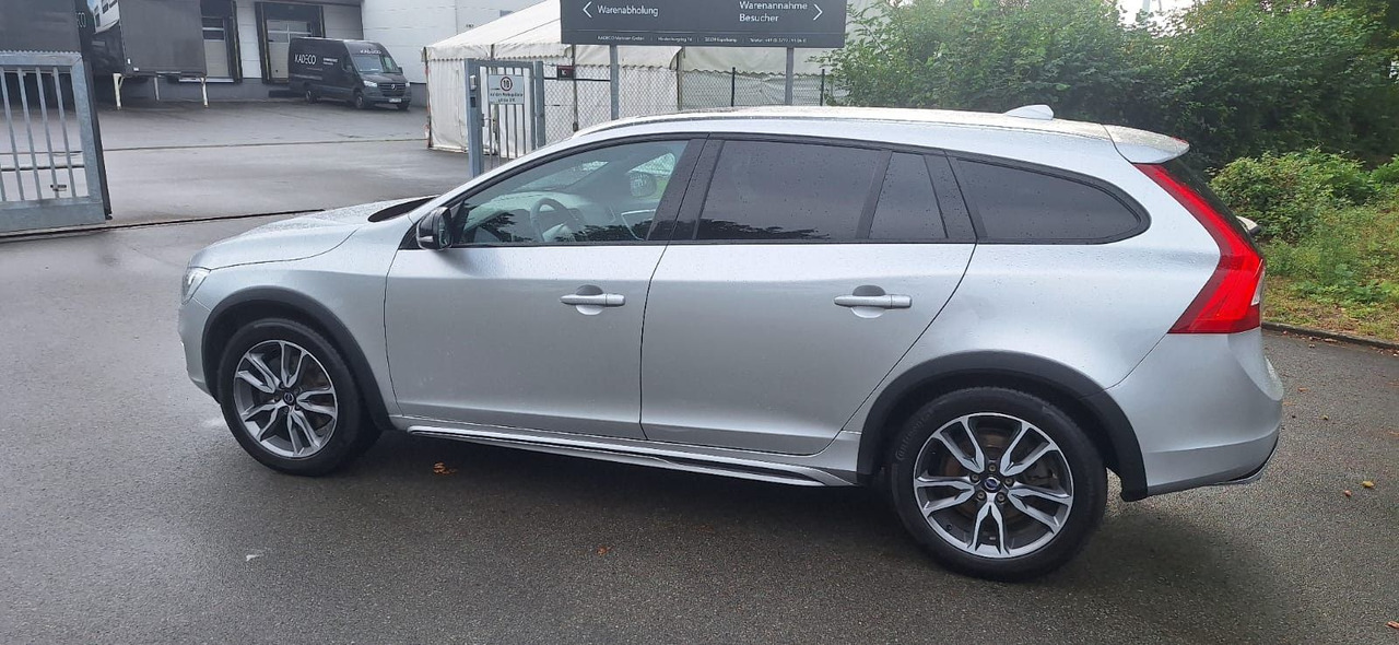 Volvo V60 Cross Country Summum AWD - Coche: foto 2 Volvo V60 Cross Country Summum AWD - Coche: foto 2