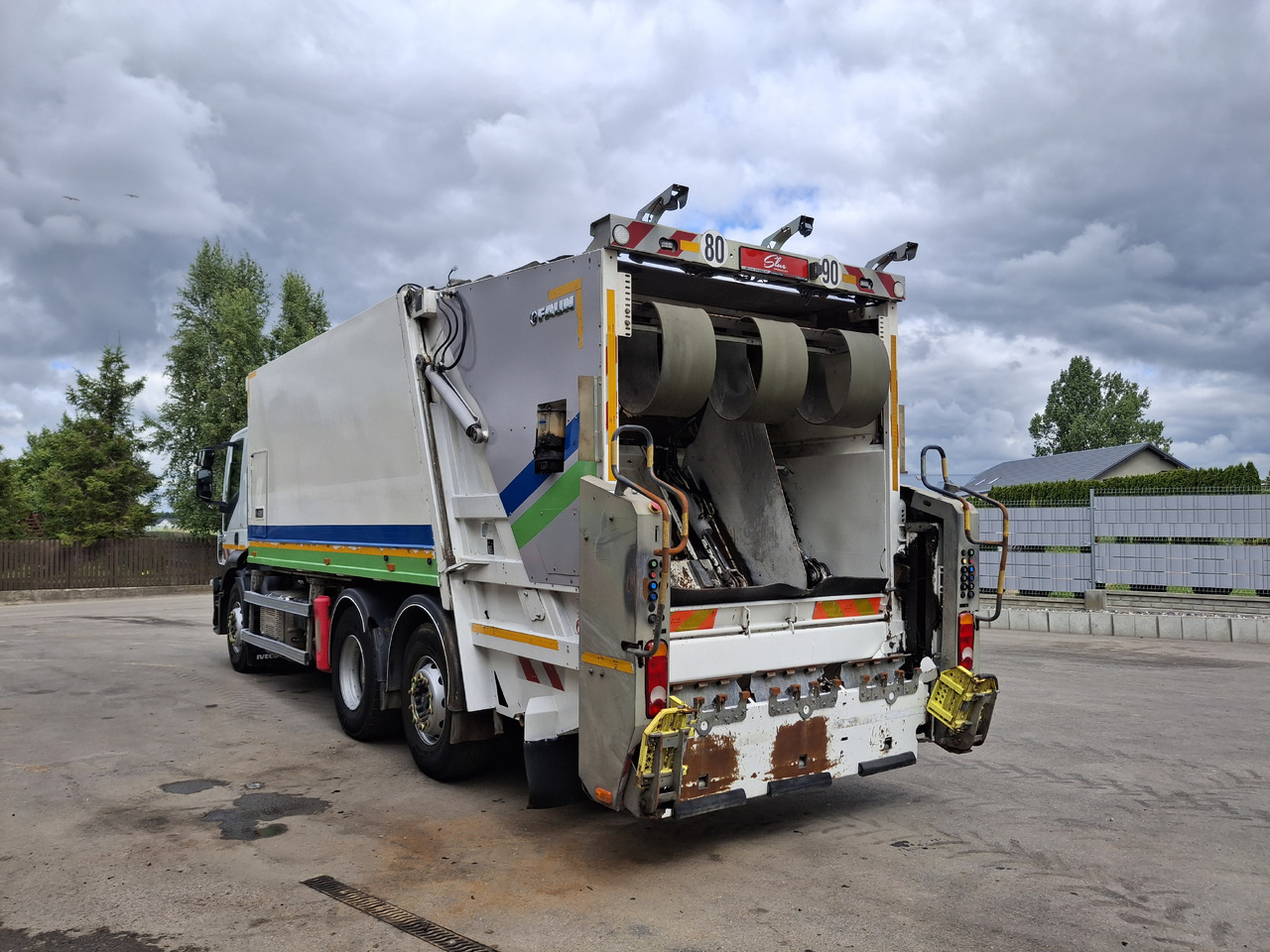 IVECO Euro 6 Śmieciarka Zweikammer-Müllwagen FAUN SL5 TR2L - Camión de basura: foto 3 IVECO Euro 6 Śmieciarka Zweikammer-Müllwagen FAUN SL5 TR2L - Camión de basura: foto 3