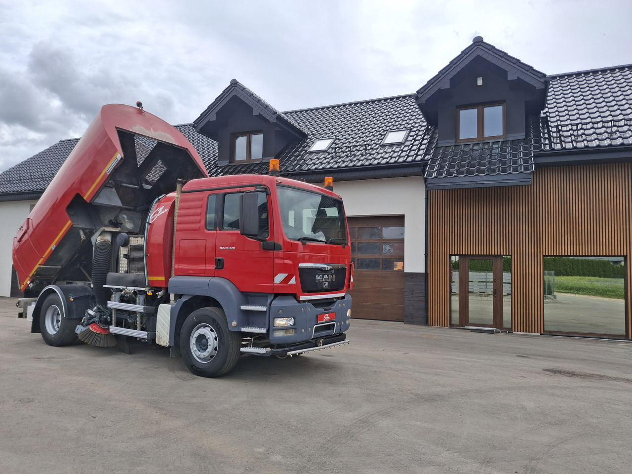 Barredora vial MAN TGS 18.320 Zamiatarka Kehrmaschine BUCHER 2 Motoren Karcher Szczotki L/R: foto 25 Barredora vial MAN TGS 18.320 Zamiatarka Kehrmaschine BUCHER 2 Motoren Karcher Szczotki L/R: foto 25