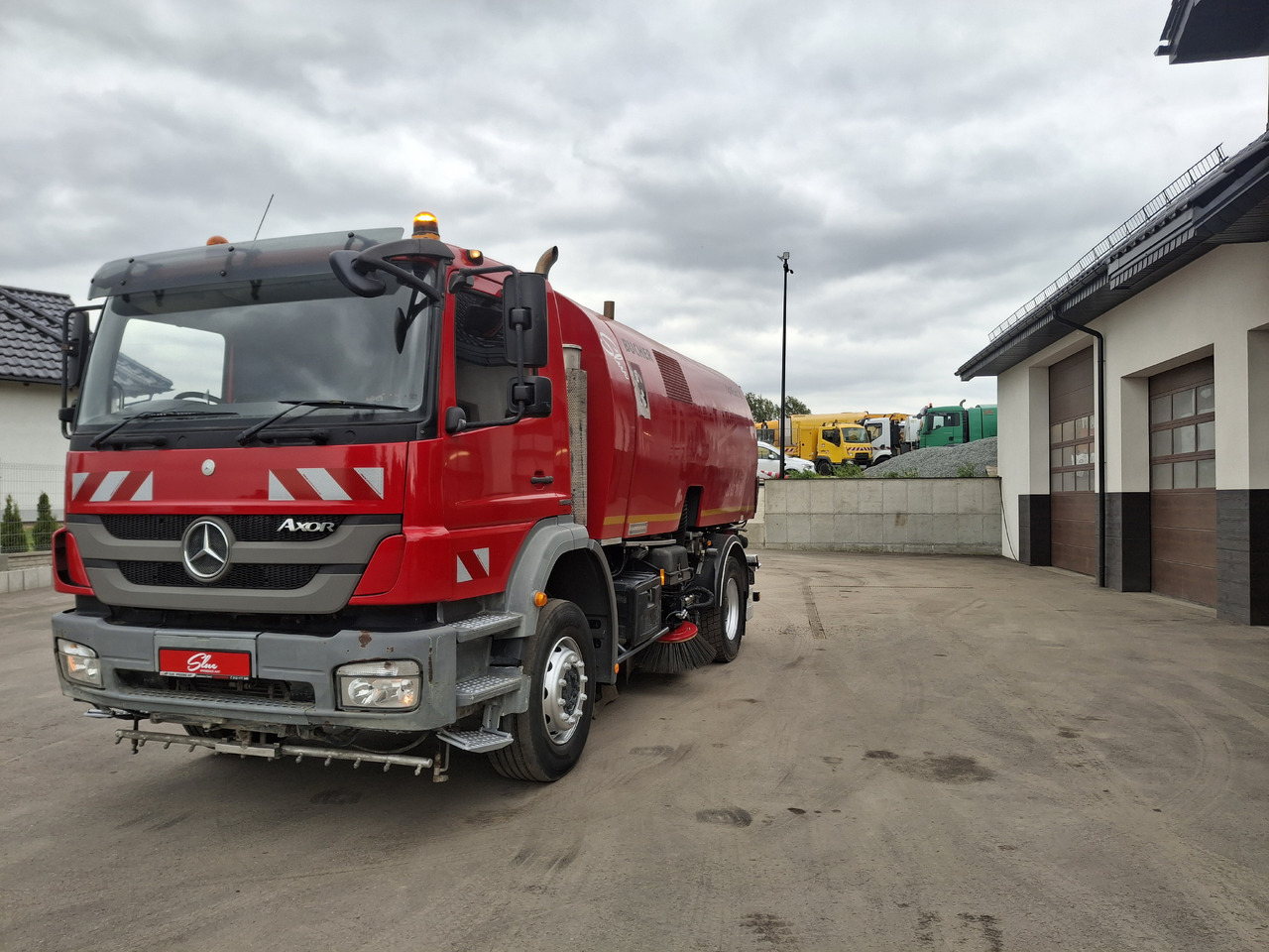 MERCEDES-BENZ Axor 1829 Zamiatarka Kehrmaschine BUCHER 2 Motoren Karcher PM10 Odchwaszczarka Sweeper - Barredora vial: foto 2 MERCEDES-BENZ Axor 1829 Zamiatarka Kehrmaschine BUCHER 2 Motoren Karcher PM10 Odchwaszczarka Sweeper - Barredora vial: foto 2