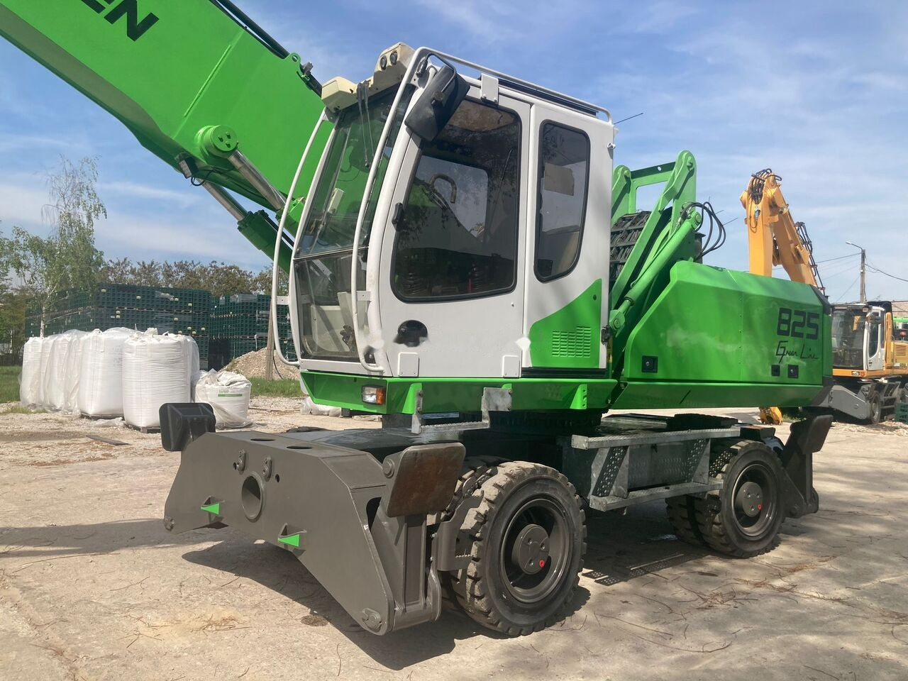 Sennebogen 825 - Manipulador de materiales: foto 3 Sennebogen 825 - Manipulador de materiales: foto 3