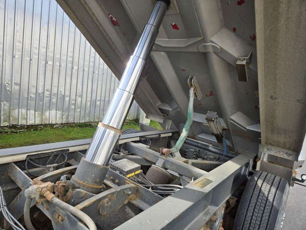 Maur TIPPER TRAILER 3 AXEL - Remolque volquete: foto 3 Maur TIPPER TRAILER 3 AXEL - Remolque volquete: foto 3