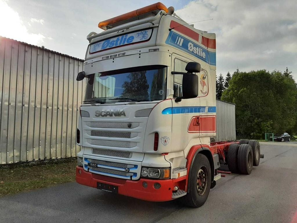 Scania R560 6X2 CHASSY 412kW - Camión chasis: foto 1 Scania R560 6X2 CHASSY 412kW - Camión chasis: foto 1
