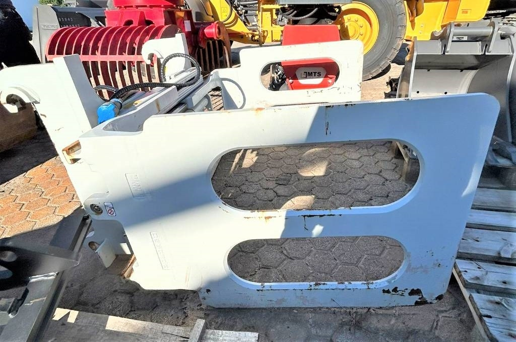 Cascade 18J-BCB-Ballenklammer für Radlader - Pinza de manipulación para Maquinaria de construcción: foto 3 Cascade 18J-BCB-Ballenklammer für Radlader - Pinza de manipulación para Maquinaria de construcción: foto 3