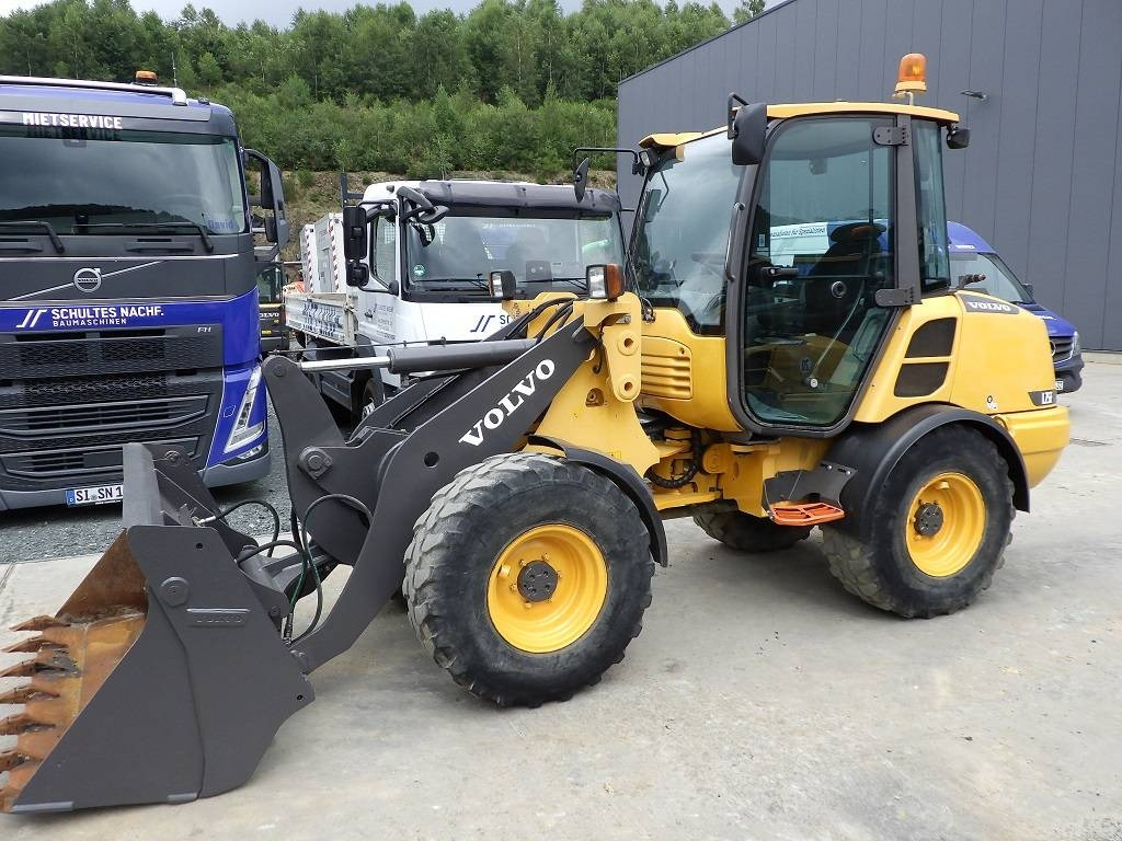 Volvo L 25 F  - Cargadora de ruedas: foto 1 Volvo L 25 F  - Cargadora de ruedas: foto 1