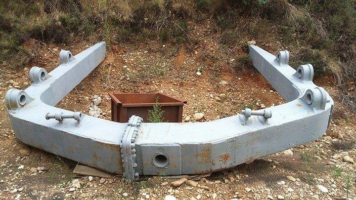 CAT D9G/D9H - Hoja de bulldozer para Maquinaria de construcción: foto 1 CAT D9G/D9H - Hoja de bulldozer para Maquinaria de construcción: foto 1