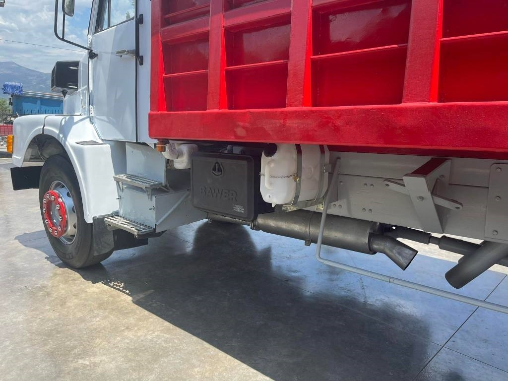 Camión volquete Volvo N10 ST: foto 9 Camión volquete Volvo N10 ST: foto 9