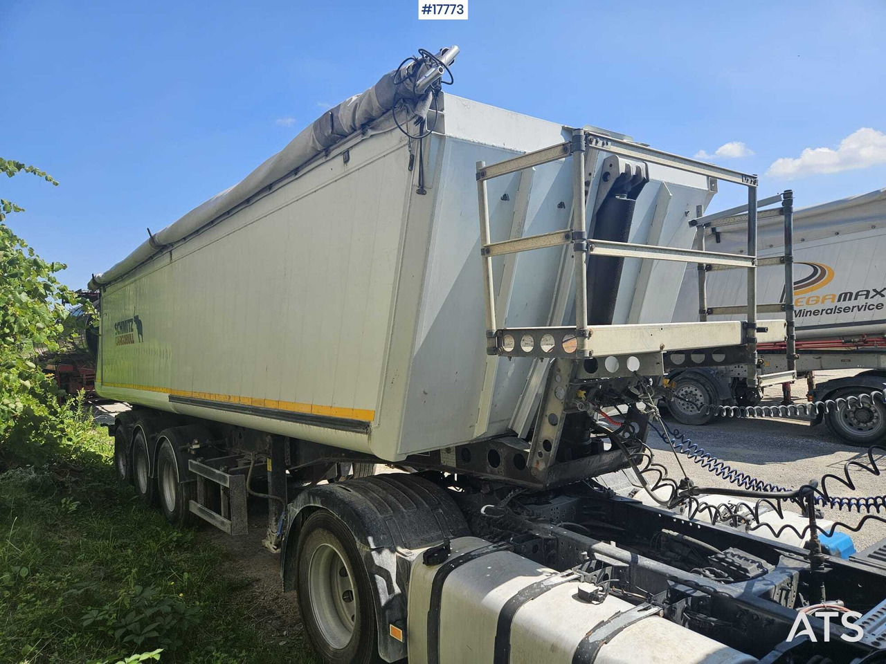 2010 Schmitz Gotcha SKI 24 - Semirremolque volquete: foto 4 2010 Schmitz Gotcha SKI 24 - Semirremolque volquete: foto 4