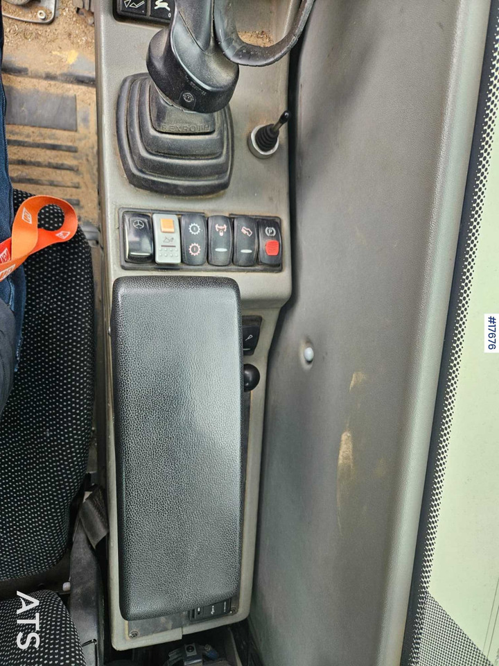 Excavadora de ruedas 2017 Schaeff TW 110: foto 15 Excavadora de ruedas 2017 Schaeff TW 110: foto 15