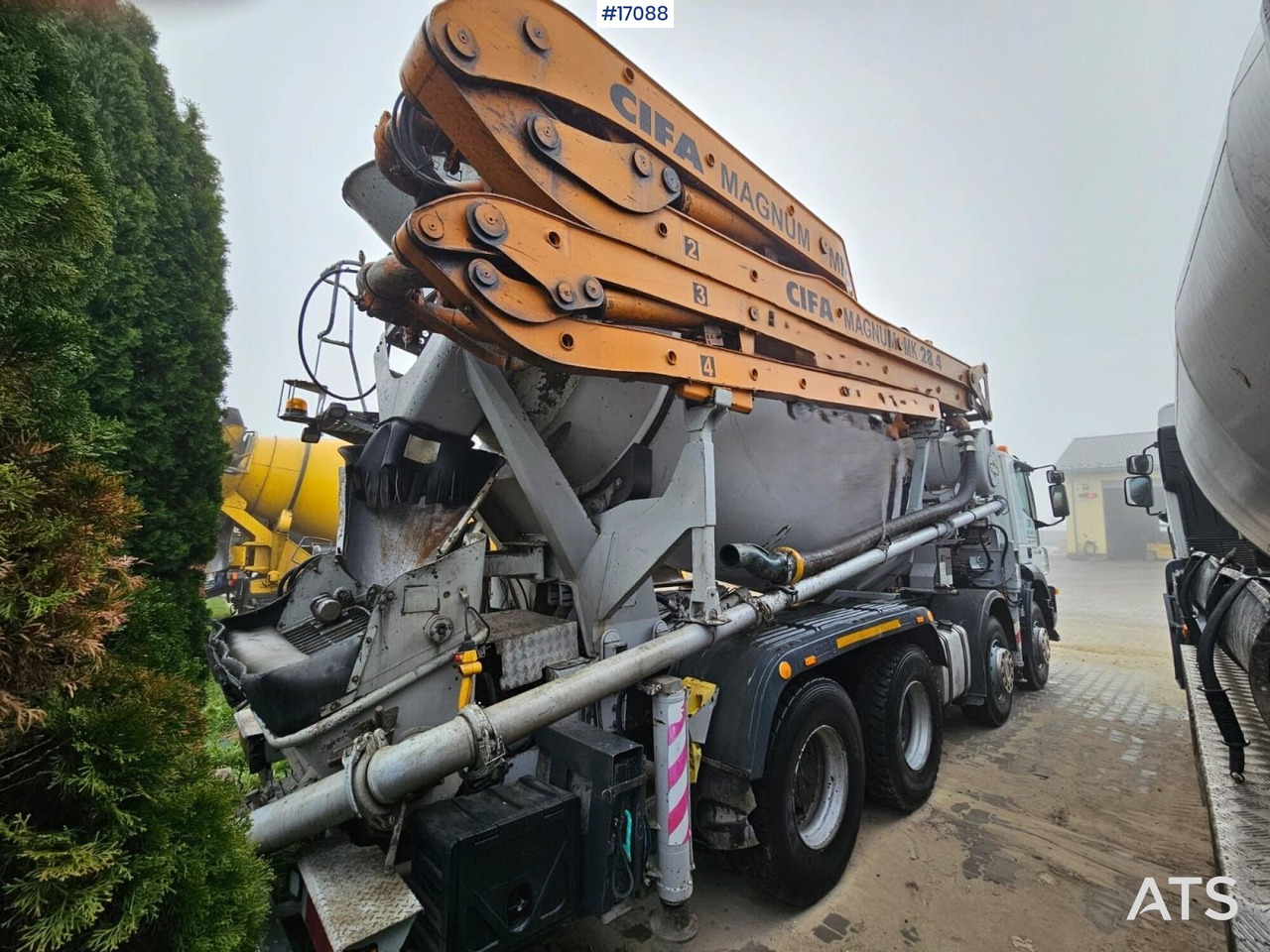 Leasing de  Concrete pump CIFA Magnum MK 28,4  IVECO 8x4 (2006) Concrete pump CIFA Magnum MK 28,4  IVECO 8x4 (2006): foto 8