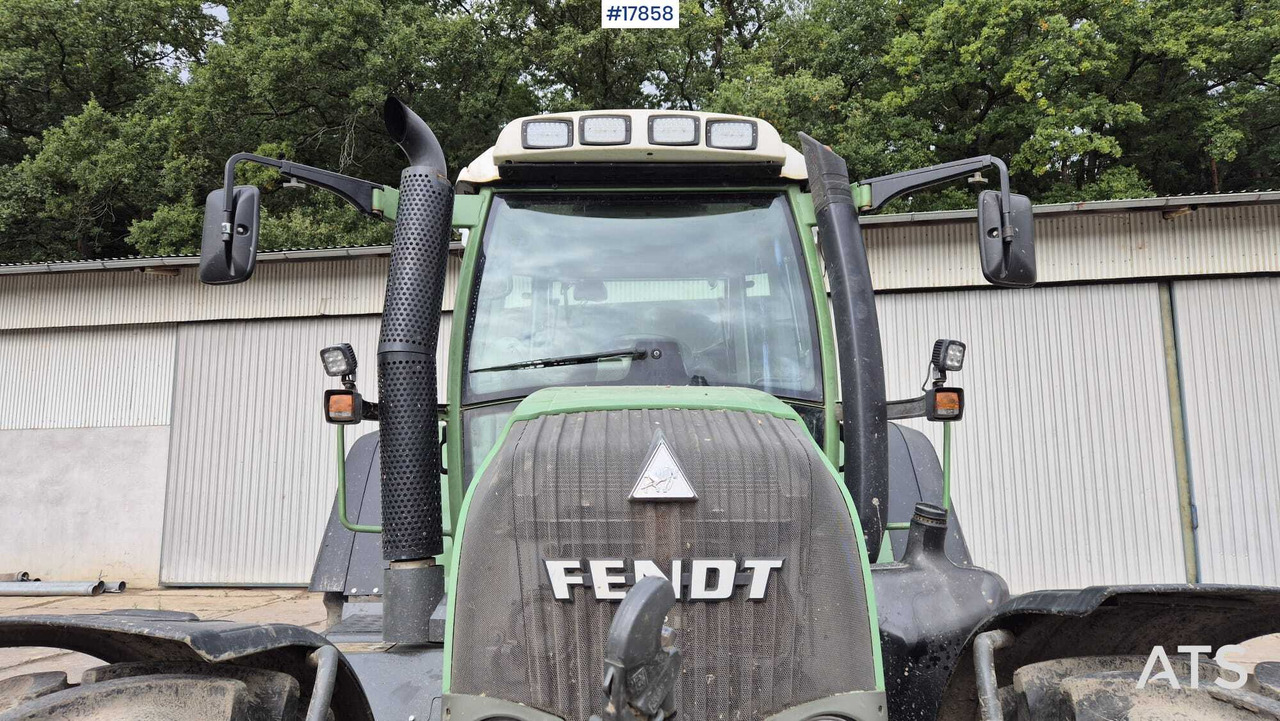 Tractor FENDT 820 VARIO TMS agricultural tractor (2011): foto 12 Tractor FENDT 820 VARIO TMS agricultural tractor (2011): foto 12