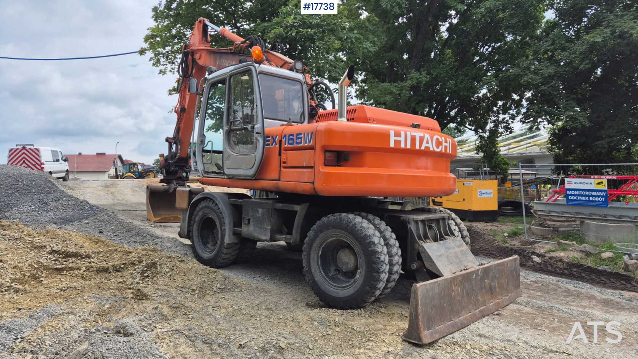 Excavadora de ruedas HITACHI EW 165W (2000) ROTOTILT Wheel Excavator: foto 7
