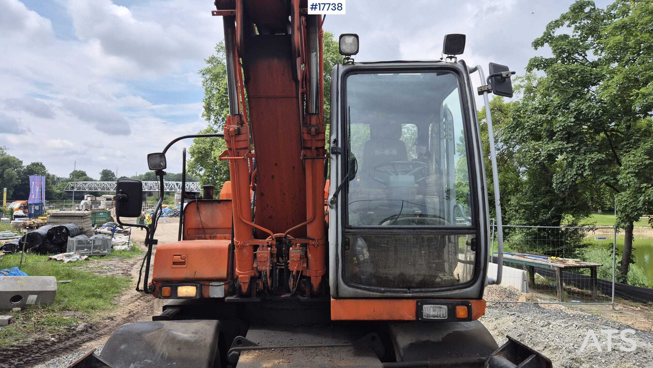 Excavadora de ruedas HITACHI EW 165W (2000) ROTOTILT Wheel Excavator: foto 14