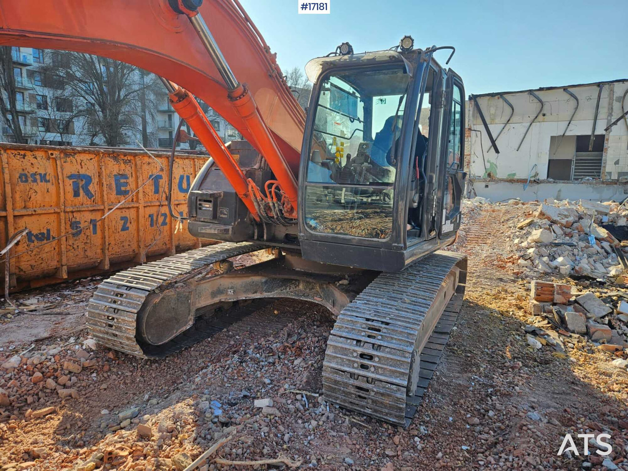 Hydraulic excavator Hitachi ZX225 LC (2013) - Excavadora de cadenas: foto 2 Hydraulic excavator Hitachi ZX225 LC (2013) - Excavadora de cadenas: foto 2