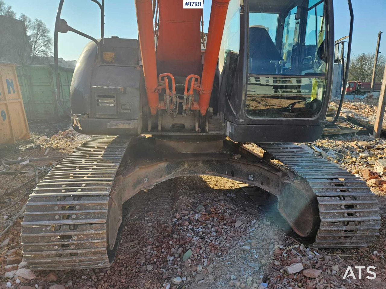 Hydraulic excavator Hitachi ZX225 LC (2013) - Excavadora de cadenas: foto 5 Hydraulic excavator Hitachi ZX225 LC (2013) - Excavadora de cadenas: foto 5