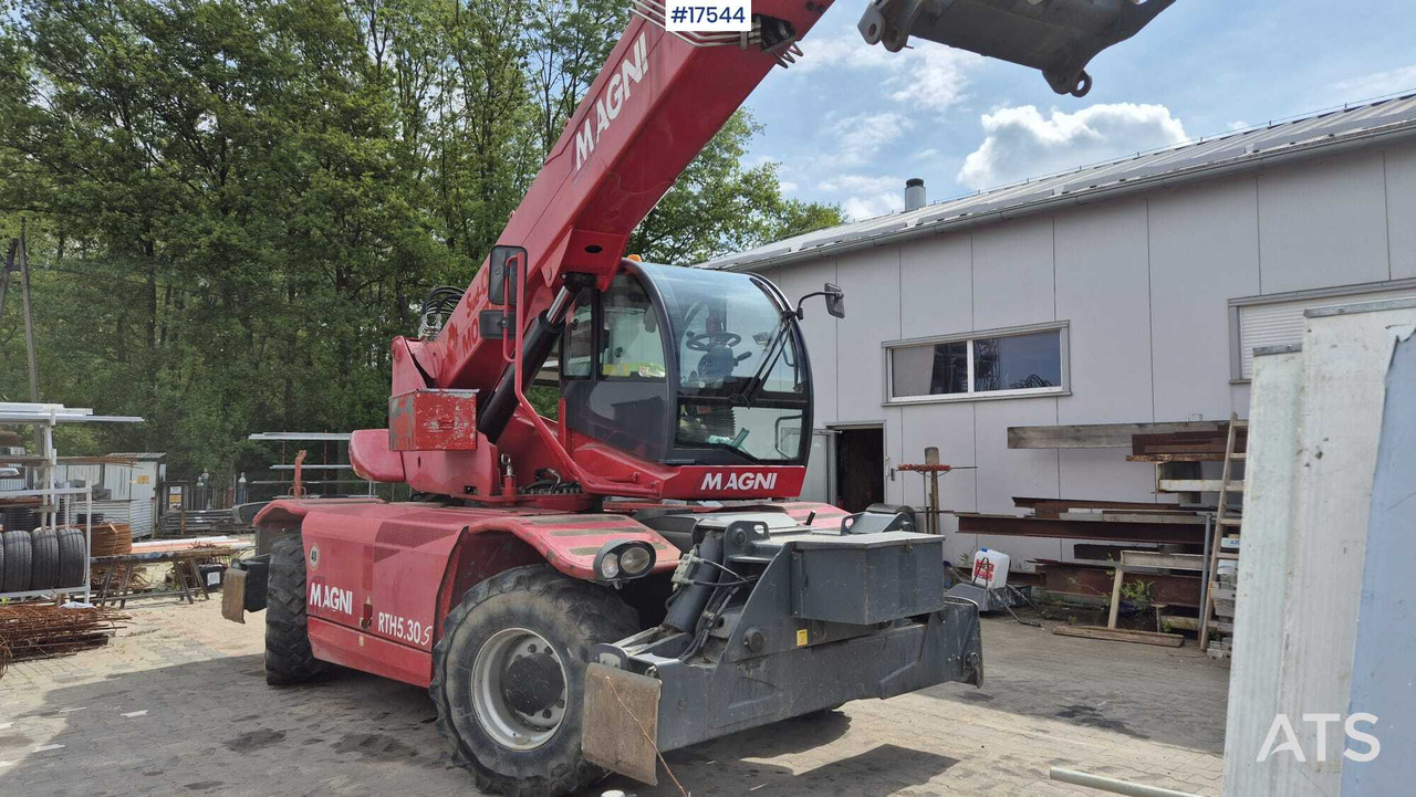 Rotating telescopic handler MAGNI RTH 5.30 SM/C (2016) ++++ - Manipulador telescópico: foto 3 Rotating telescopic handler MAGNI RTH 5.30 SM/C (2016) ++++ - Manipulador telescópico: foto 3