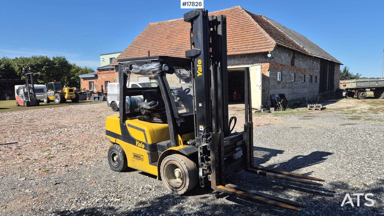 YALE GLP35VX Forklift (2017) - Carretilla elevadora de gas: foto 1 YALE GLP35VX Forklift (2017) - Carretilla elevadora de gas: foto 1