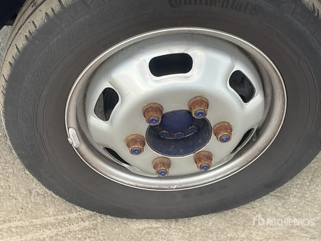 2010 Iveco 40C18 4x2 Van Truck - Furgoneta caja abierta: foto 5 2010 Iveco 40C18 4x2 Van Truck - Furgoneta caja abierta: foto 5