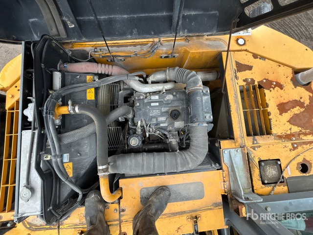 2012 Kato HD823MRVLC Tracked Excavator - Excavadora de cadenas: foto 5 2012 Kato HD823MRVLC Tracked Excavator - Excavadora de cadenas: foto 5